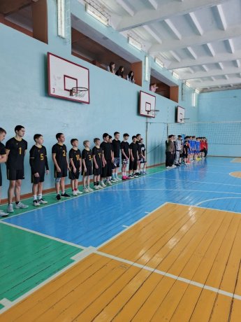 24.02.2026г. В спортивном зале Никологорской СОШ состоялось открытое первенство МБУ "ФСК" по волейболу среди юношеских команд, посвящённое "Дню защитника Отечества".