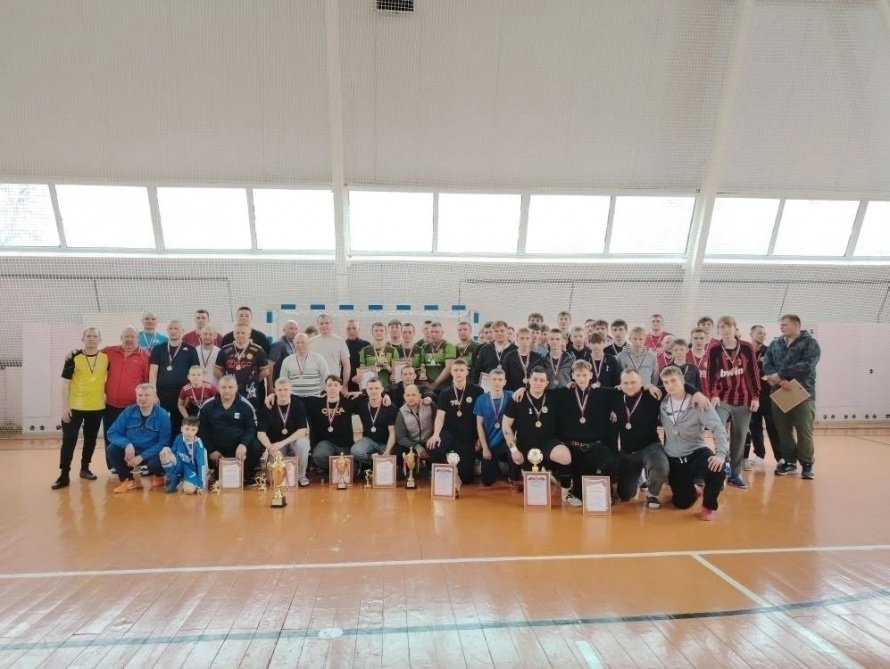 5 апреля 2026 года в спортивном зале МБУ «СОК «Чемпион» завершился чемпионат и первенство Вязниковского района по футзалу среди мужских команд 1 и 2 лиги сезона 2026 года.